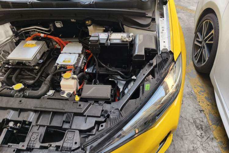Used CHANGAN Eado New Energy 2024 EV460 Smart Upgrade Version – Lithium Iron Phosphate Engine Bay Left