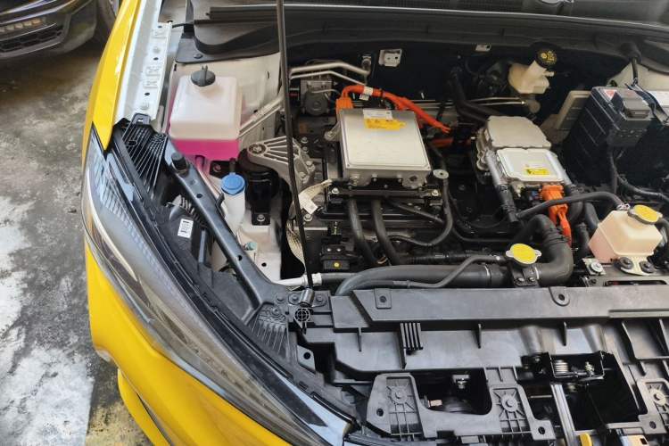 Used CHANGAN Eado New Energy 2024 EV460 Smart Upgrade Version – Lithium Iron Phosphate Engine Bay Right
