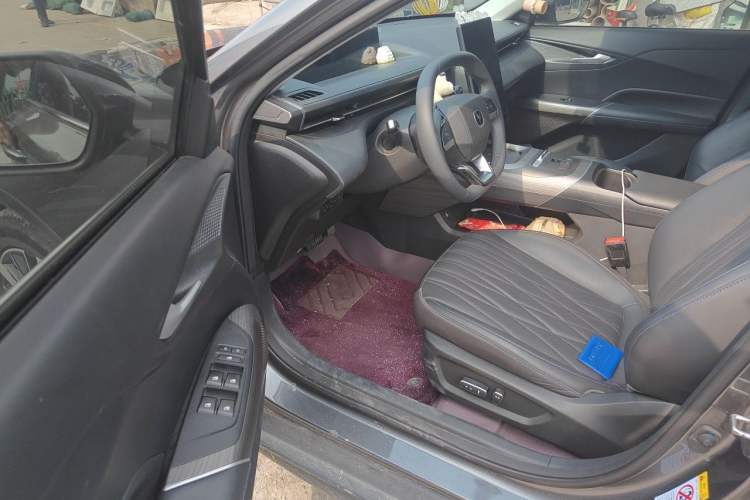 Used CHANGAN Eado PHEV 2025 Smart New Blue Whale 145KM Battleship Edition Driver Seat
