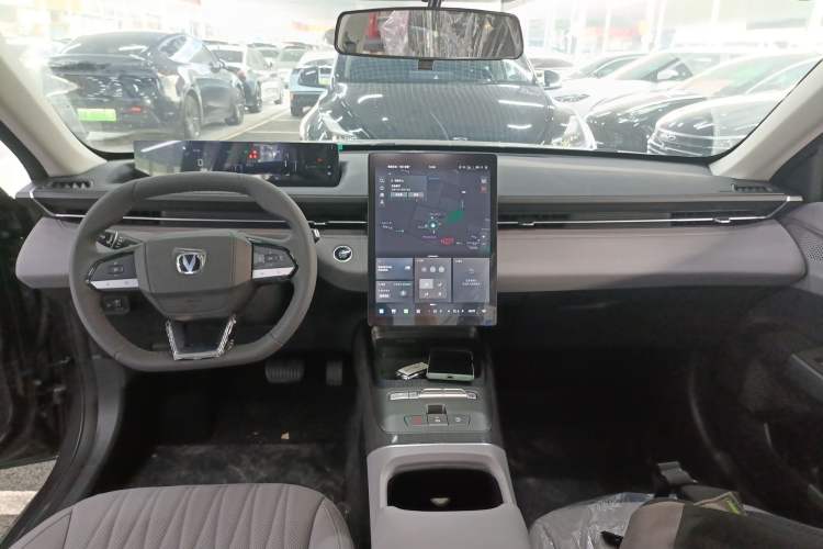 Used CHANGAN Eado PHEV 2025 Smart New Blue Whale 145KM Battleship Edition Center Console