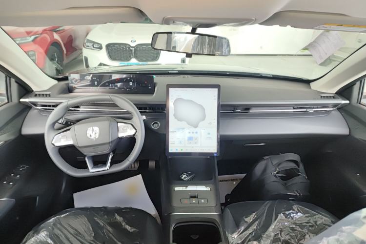 Used CHANGAN Eado PHEV 2025 Smart New Blue Whale 145KM High-Energy Edition Center Console