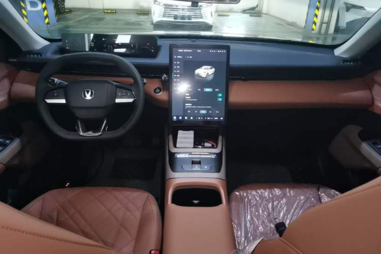 Used CHANGAN Eado PHEV 2025 Smart New Blue Whale 145KM Battleship Edition Center Console