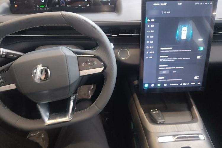 Used CHANGAN Eado PHEV 2025 Smart New Blue Whale 145KM Battleship Edition Center Console