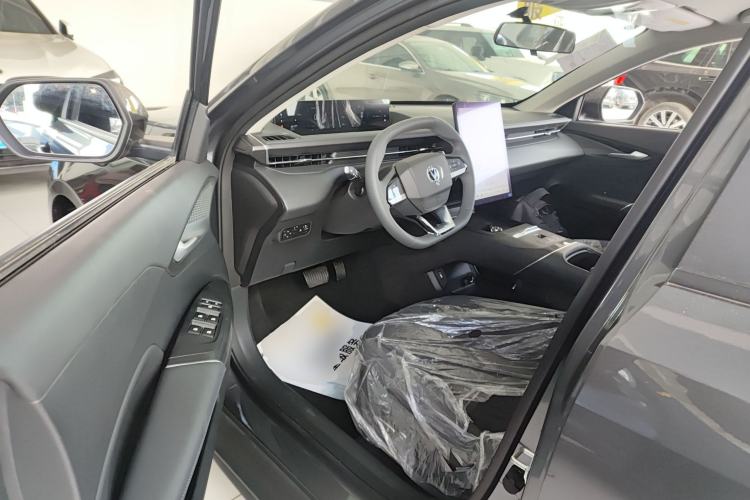 Used CHANGAN Eado PHEV 2025 Smart New Blue Whale 145KM High-Energy Edition Driver Seat