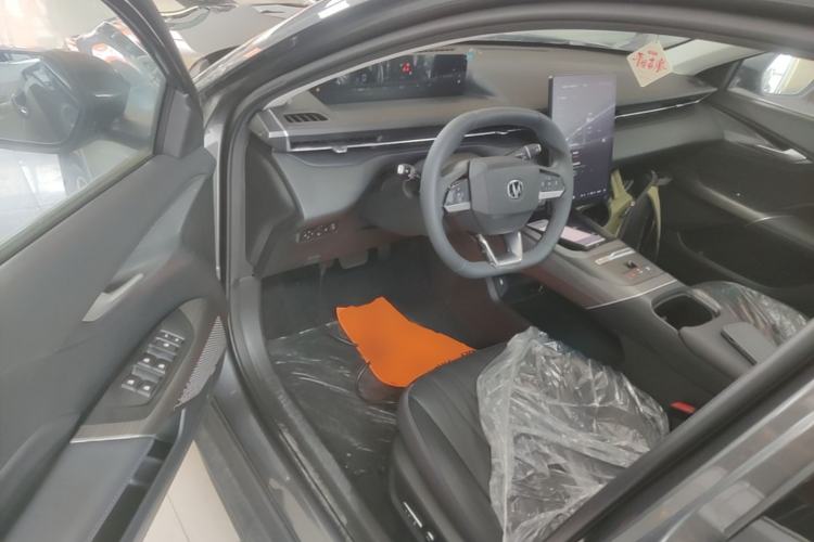 Used CHANGAN Eado PHEV 2025 Smart New Blue Whale 145KM Battleship Edition Driver Seat