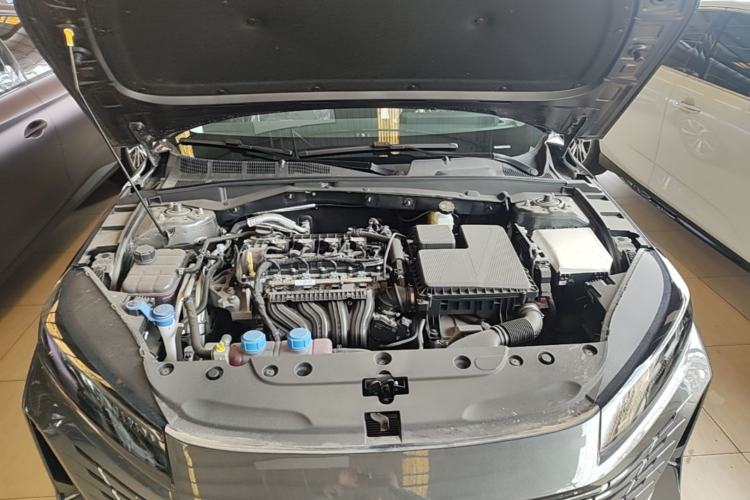 Used CHANGAN Eado PHEV 2025 Smart New Blue Whale 145KM High-Energy Edition Engine Bay