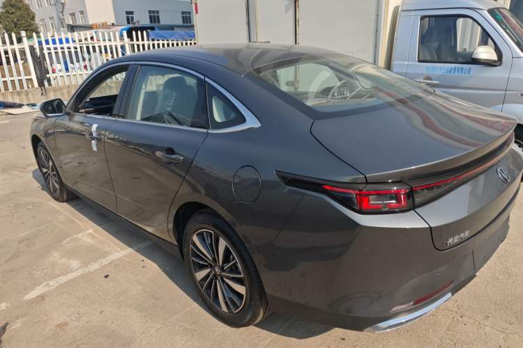 Used CHANGAN Eado PHEV 2025 Smart New Blue Whale 145KM Battleship Edition Exterior 3