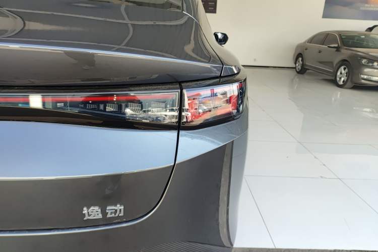 Used CHANGAN Eado PHEV 2025 Smart New Blue Whale 145KM High-Energy Edition Exterior 3