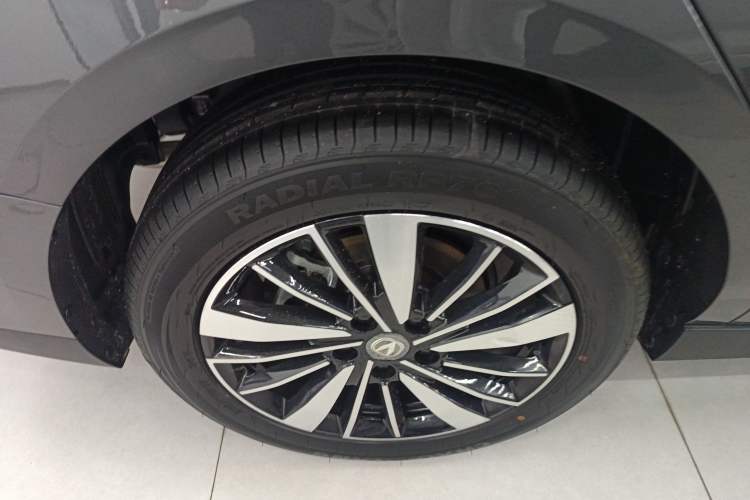 Used CHANGAN Eado PHEV 2025 Smart New Blue Whale 145KM Battleship Edition Exterior 5