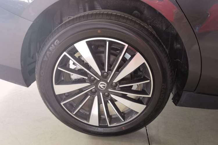 Used CHANGAN Eado PHEV 2025 Smart New Blue Whale 145KM Battleship Edition Exterior 8