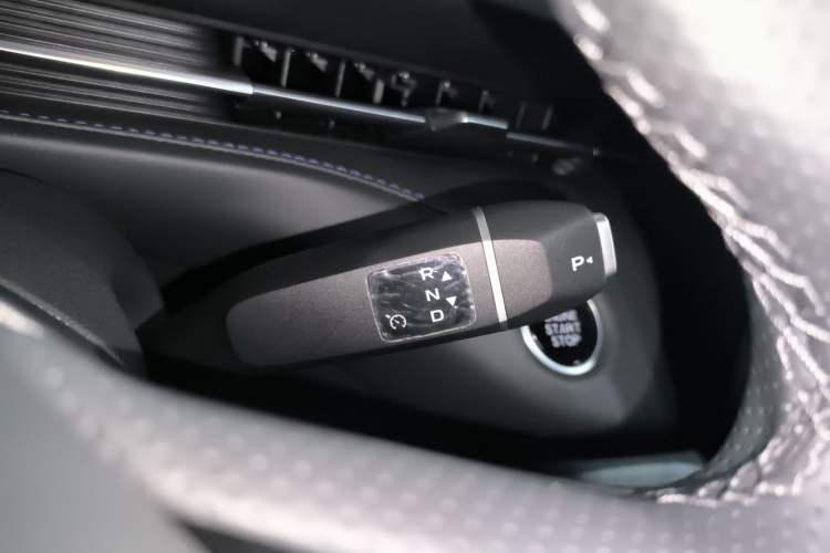 Used CHANGAN Eado PHEV 2025 Smart New Blue Whale 145KM Battleship Edition Gear Lever