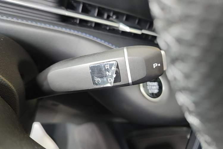 Used CHANGAN Eado PHEV 2025 Smart New Blue Whale 145KM High-Energy Edition Gear Lever