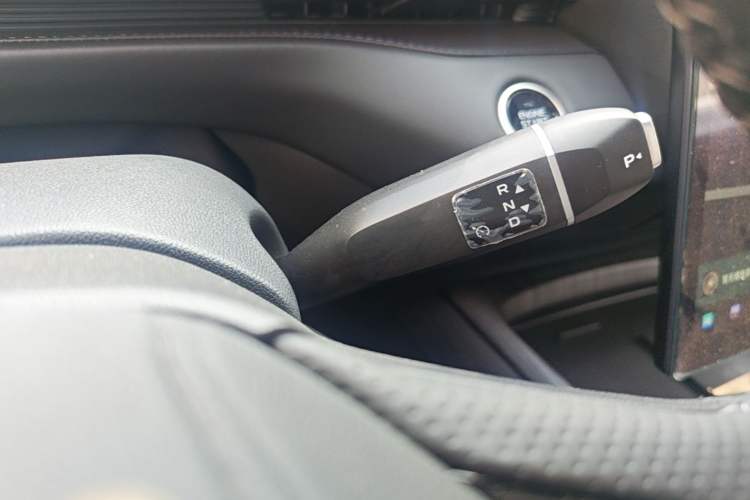Used CHANGAN Eado PHEV 2025 Smart New Blue Whale 145KM Battleship Edition Gear Lever