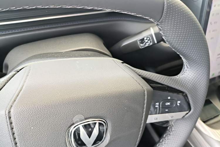 Used CHANGAN Eado PHEV 2025 Smart New Blue Whale 145KM Battleship Edition Gear Lever