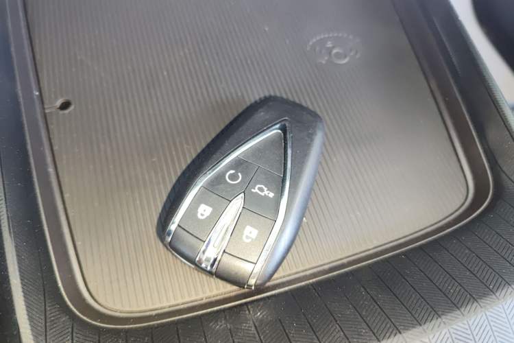 Used CHANGAN Eado PHEV 2025 Smart New Blue Whale 145KM High-Energy Edition Interior 1