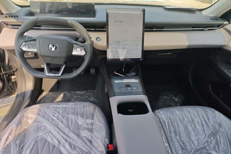 Used CHANGAN Eado PHEV 2025 Smart New Blue Whale 145KM Battleship Edition Interior 2