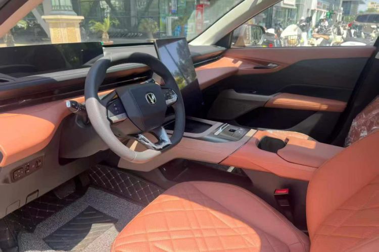 Used CHANGAN Eado PHEV 2025 Smart New Blue Whale 145KM Battleship Edition Interior 2