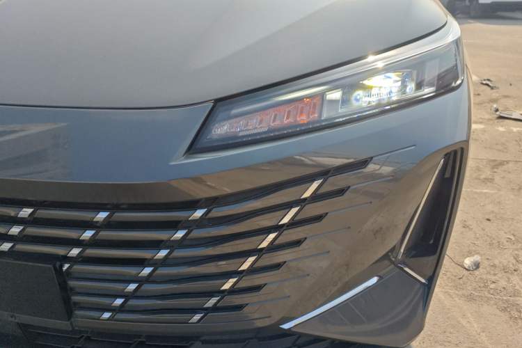 Used CHANGAN Eado PHEV 2025 Smart New Blue Whale 145KM Battleship Edition Left Front Headlight