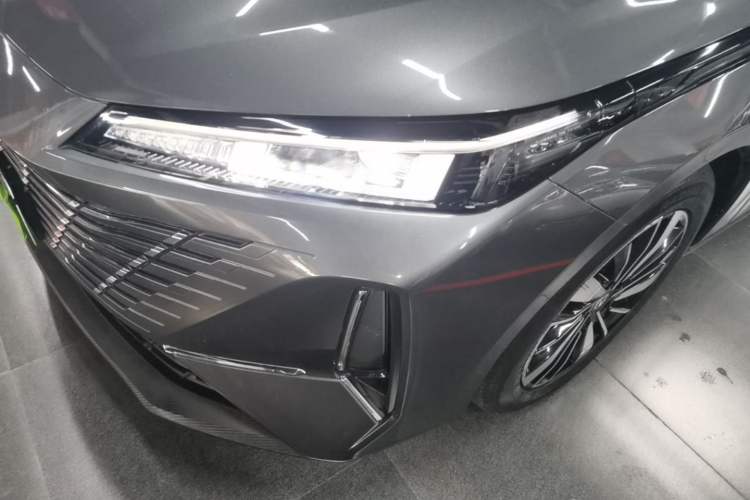 Used CHANGAN Eado PHEV 2025 Smart New Blue Whale 145KM Battleship Edition Left Front Headlight