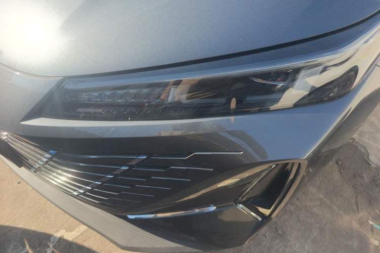 Used CHANGAN Eado PHEV 2025 Smart New Blue Whale 145KM Battleship Edition Left Front Headlight