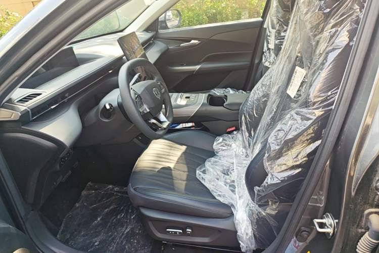 Used CHANGAN Eado PHEV 2025 Smart New Blue Whale 145KM Battleship Edition Left Front Seat