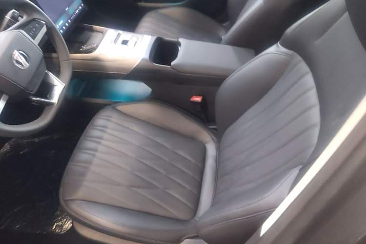 Used CHANGAN Eado PHEV 2025 Smart New Blue Whale 145KM Battleship Edition Left Front Seat
