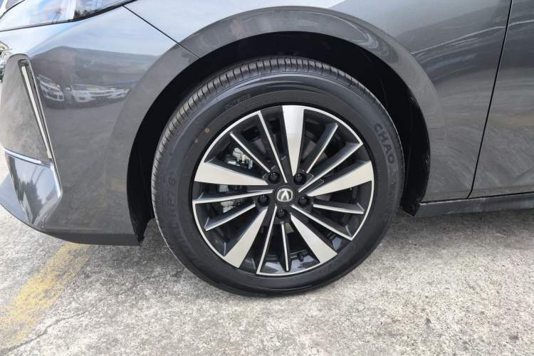 Used CHANGAN Eado PHEV 2025 Smart New Blue Whale 145KM Battleship Edition Left Front Wheel Hub