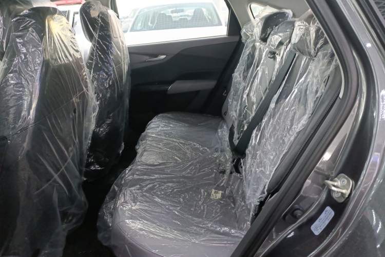 Used CHANGAN Eado PHEV 2025 Smart New Blue Whale 145KM Battleship Edition Left Rear Seat