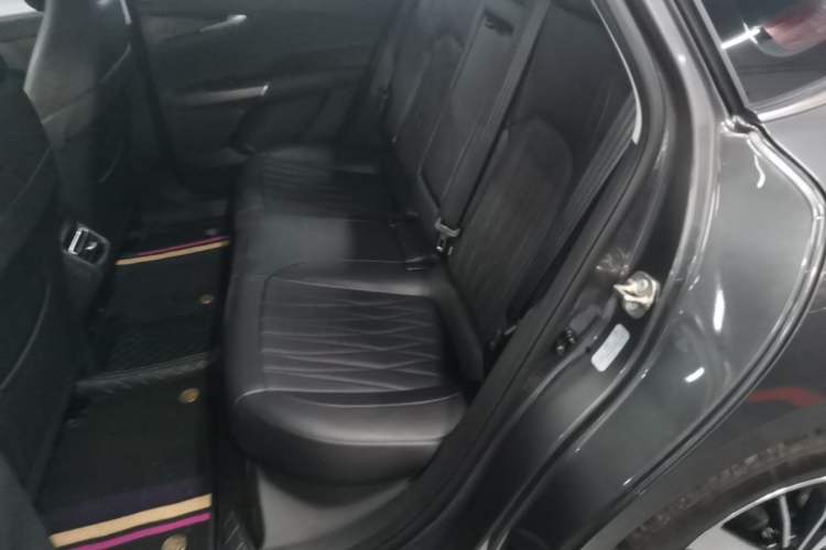 Used CHANGAN Eado PHEV 2025 Smart New Blue Whale 145KM Battleship Edition Left Rear Seat