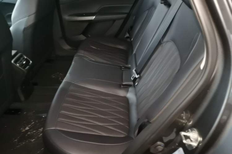 Used CHANGAN Eado PHEV 2025 Smart New Blue Whale 145KM Battleship Edition Left Rear Seat