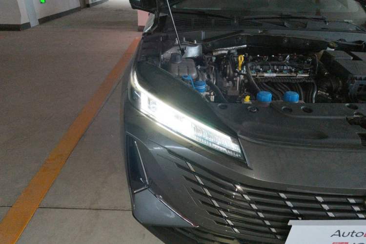 Used CHANGAN Eado PHEV 2025 Smart New Blue Whale 145KM Battleship Edition Right Front Headlight