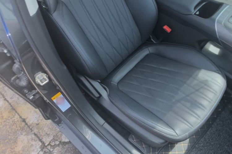 Used CHANGAN Eado PHEV 2025 Smart New Blue Whale 145KM Battleship Edition Right Front Seat