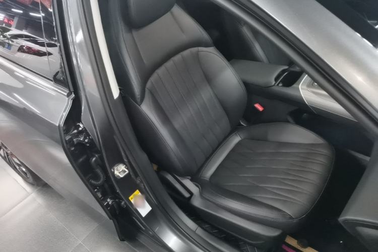Used CHANGAN Eado PHEV 2025 Smart New Blue Whale 145KM Battleship Edition Right Front Seat