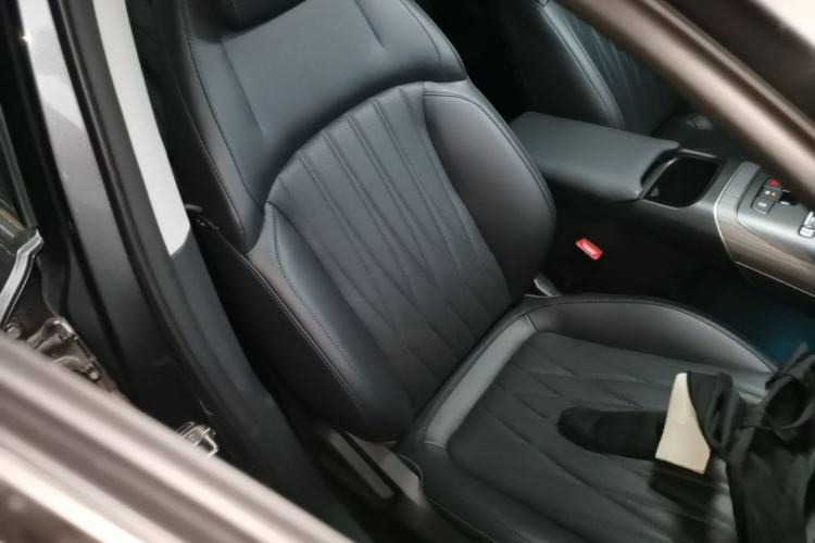 Used CHANGAN Eado PHEV 2025 Smart New Blue Whale 145KM Battleship Edition Right Front Seat