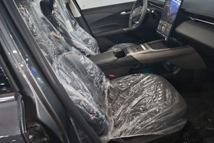 Used CHANGAN Eado PHEV 2025 Smart New Blue Whale 145KM Battleship Edition Right Front Seat