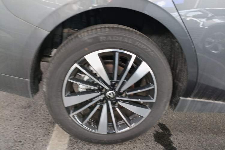 Used CHANGAN Eado PHEV 2025 Smart New Blue Whale 145KM Battleship Edition Exterior 5