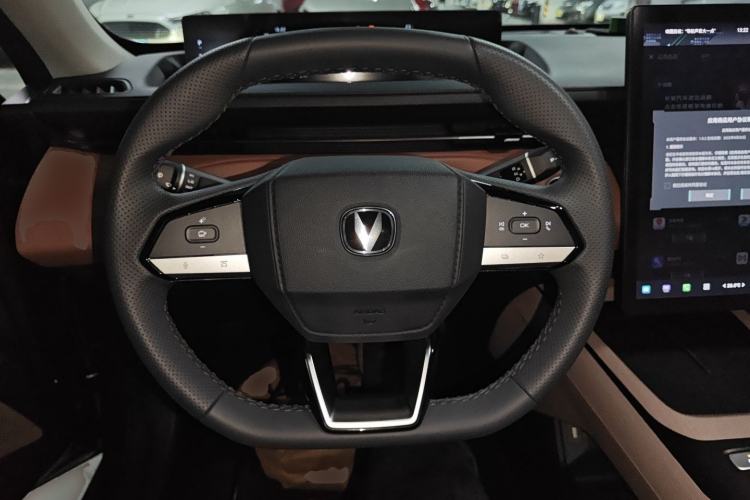 Used CHANGAN Eado PHEV 2025 Smart New Blue Whale 145KM Battleship Edition Steering Wheel