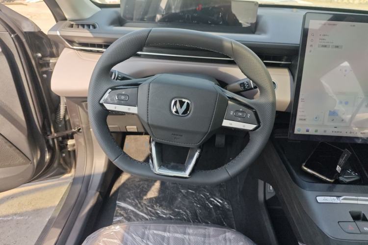 Used CHANGAN Eado PHEV 2025 Smart New Blue Whale 145KM Battleship Edition Steering Wheel