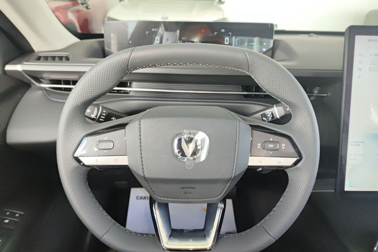 Used CHANGAN Eado PHEV 2025 Smart New Blue Whale 145KM High-Energy Edition Steering Wheel