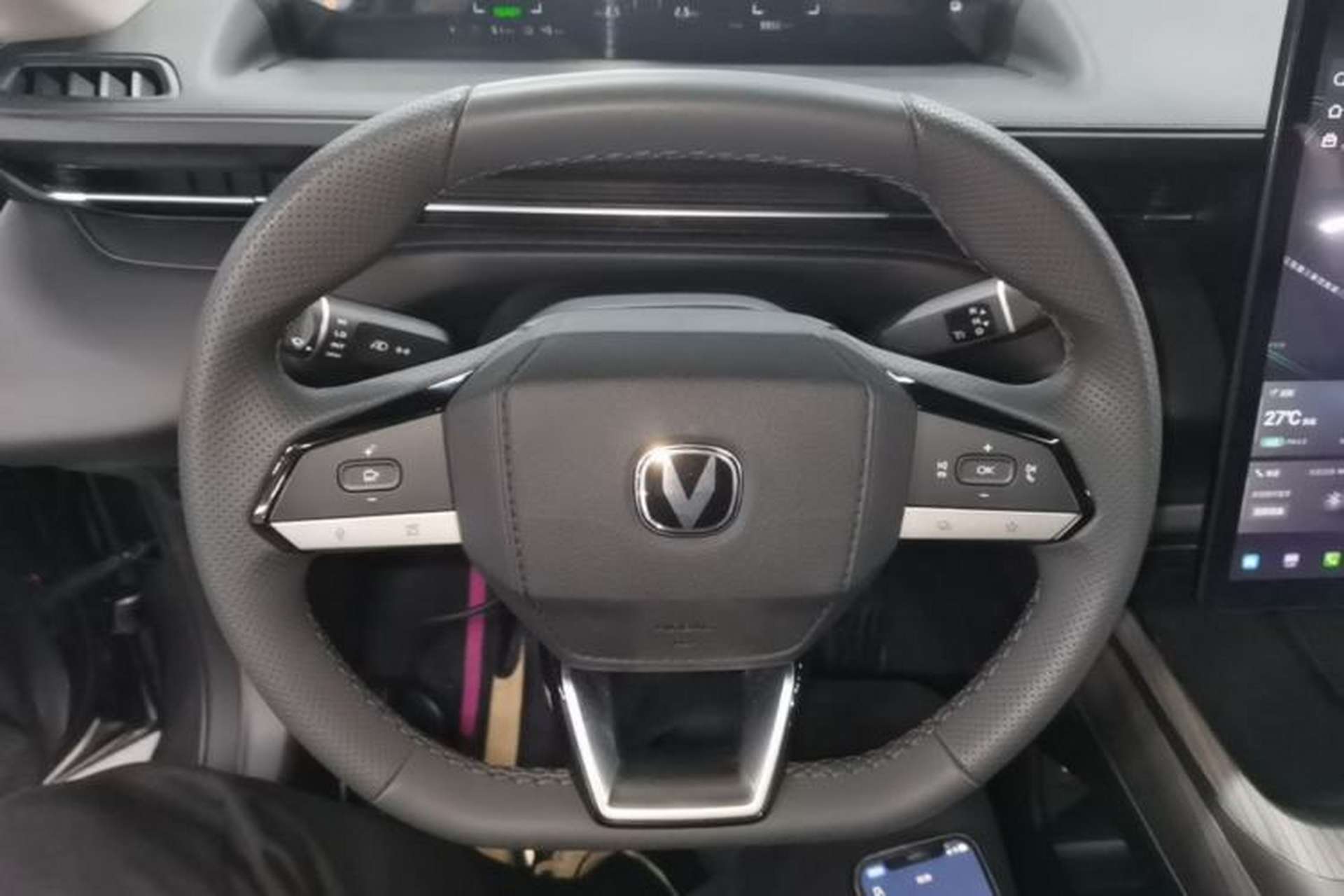 Used CHANGAN Eado PHEV 2025 Smart New Blue Whale 145KM Battleship Edition Steering Wheel