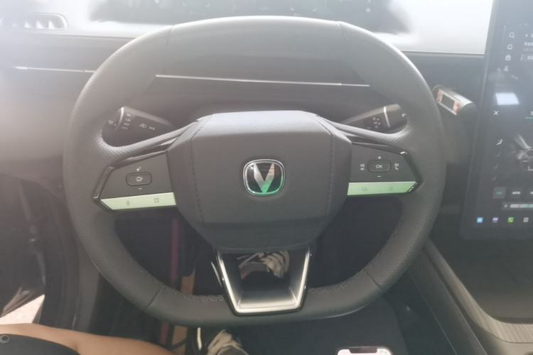 Used CHANGAN Eado PHEV 2025 Smart New Blue Whale 145KM Battleship Edition Steering Wheel
