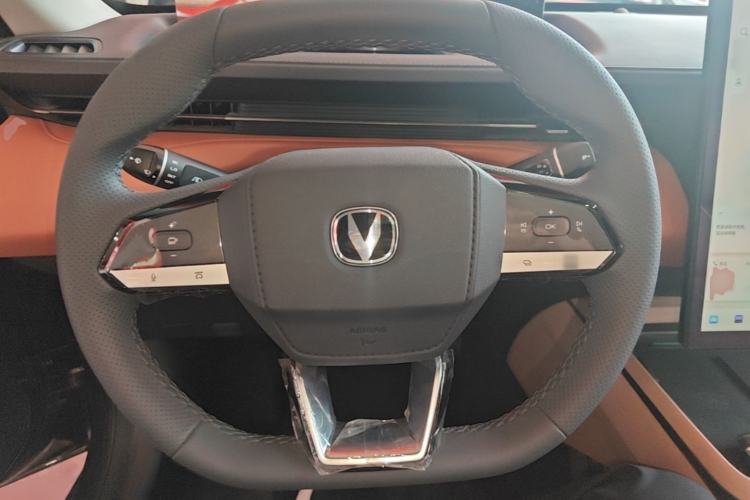 Used CHANGAN Eado PHEV 2025 Smart New Blue Whale 145KM Battleship Edition Steering Wheel