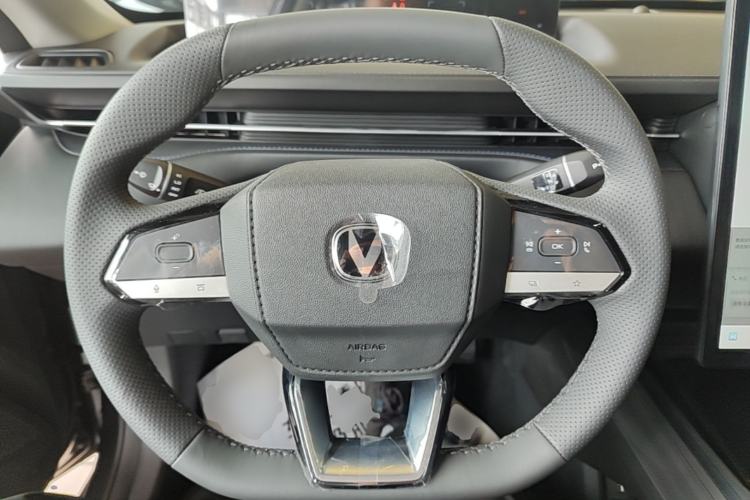 Used CHANGAN Eado PHEV 2025 Smart New Blue Whale 145KM High-Energy Edition Steering Wheel