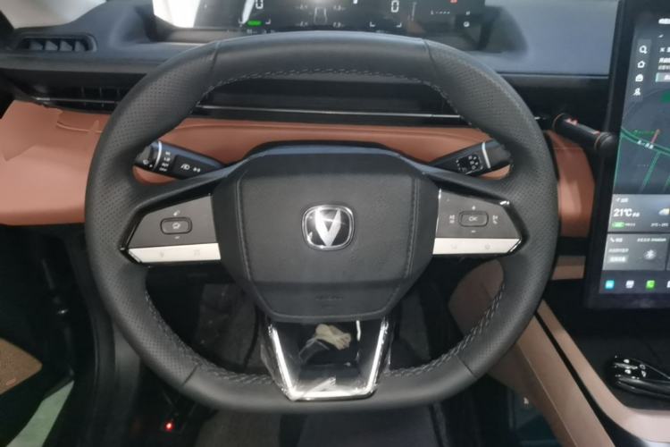 Used CHANGAN Eado PHEV 2025 Smart New Blue Whale 145KM Battleship Edition Steering Wheel
