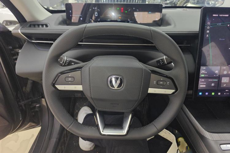 Used CHANGAN Eado PHEV 2025 Smart New Blue Whale 145KM Battleship Edition Steering Wheel