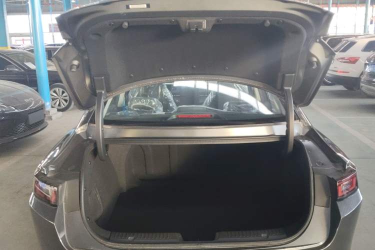 Used CHANGAN Eado PHEV 2025 Smart New Blue Whale 145KM High-Energy Edition Trunk