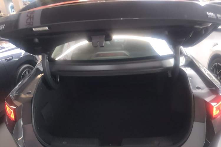 Used CHANGAN Eado PHEV 2025 Smart New Blue Whale 145KM Battleship Edition Trunk