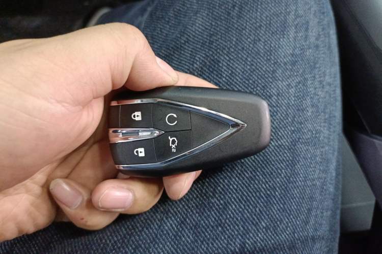 Used CHANGAN Eado PHEV 2025 Smart New Blue Whale 145KM Battleship Edition Interior 1