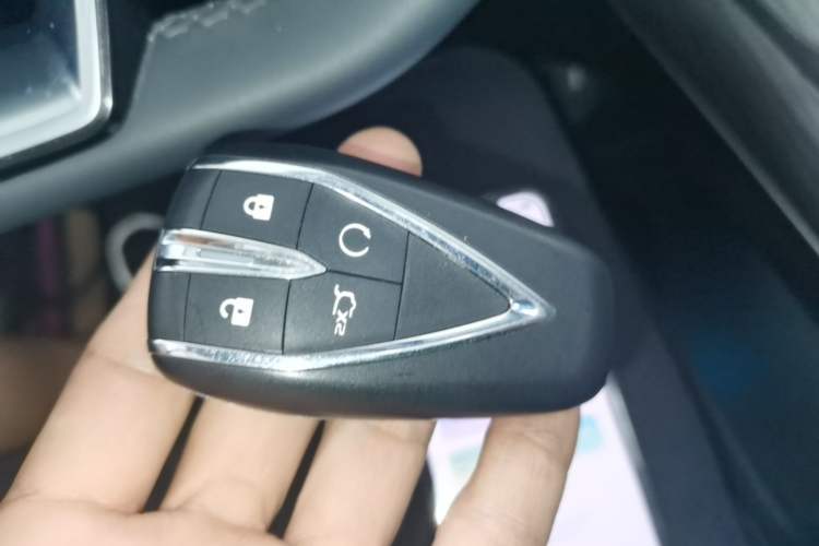 Used CHANGAN Eado PHEV 2025 Smart New Blue Whale 145KM Battleship Edition Vehicle Key