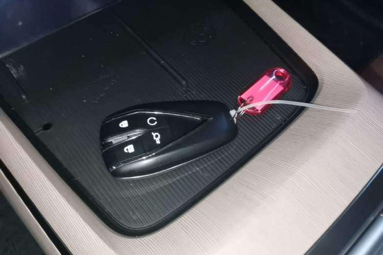 Used CHANGAN Eado PHEV 2025 Smart New Blue Whale 145KM Battleship Edition Vehicle Key